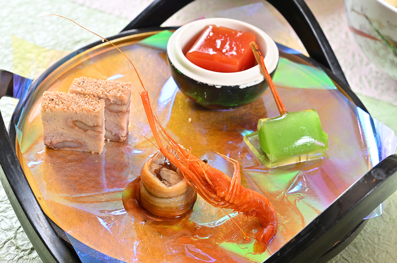 トマト豆腐・くるみ松風・抹茶百合根串・手長海老甘露煮・穴子八幡卷